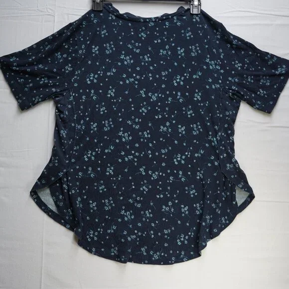 L.L.Bean Women's T-Shirt, Size Small, Blue & White Floral - Picture 4 of 4